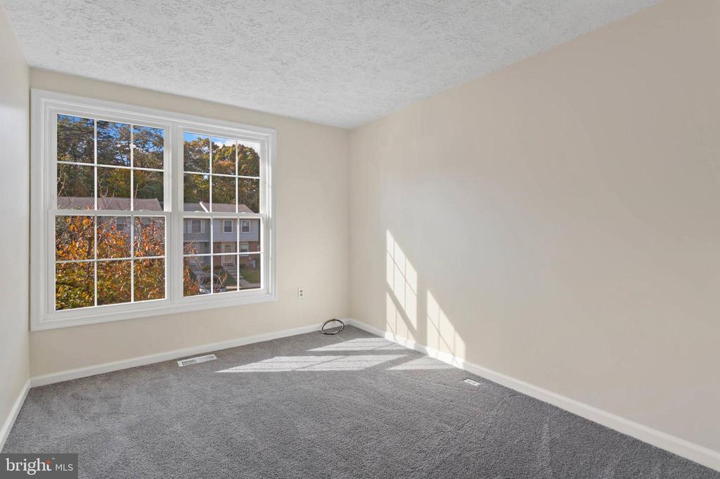3562 Laurel View Ct