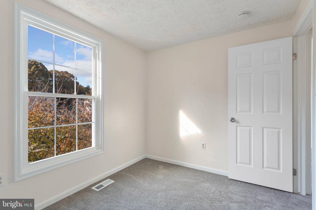 3562 Laurel View Ct