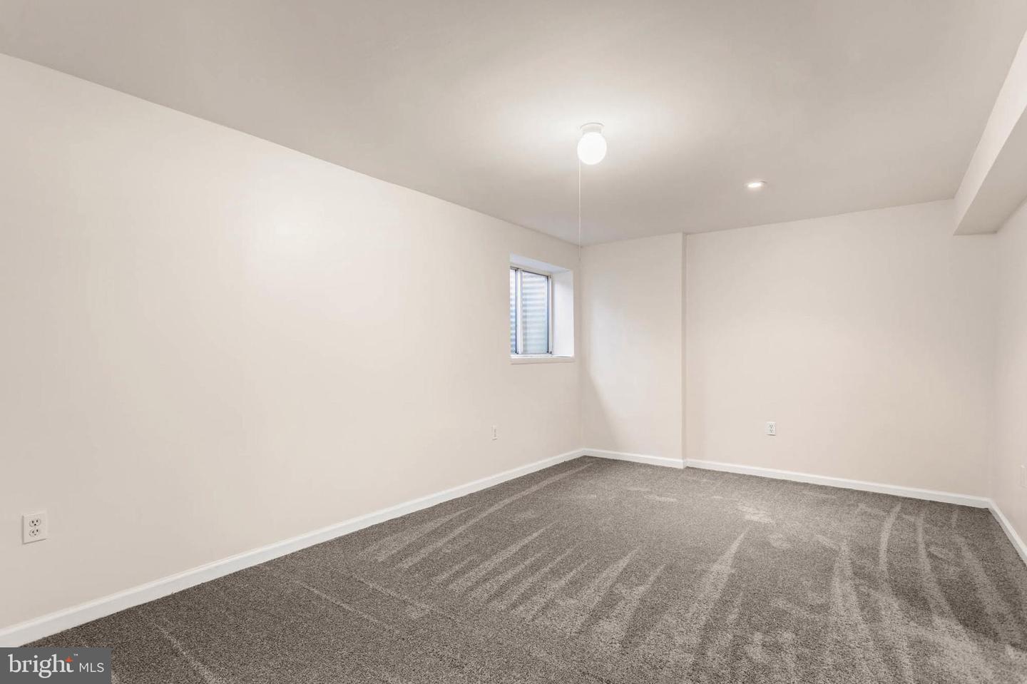 3562 Laurel View Ct