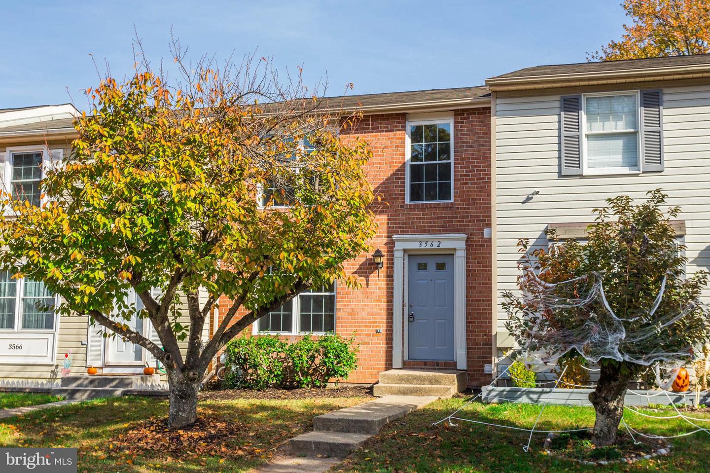 3562 Laurel View Ct