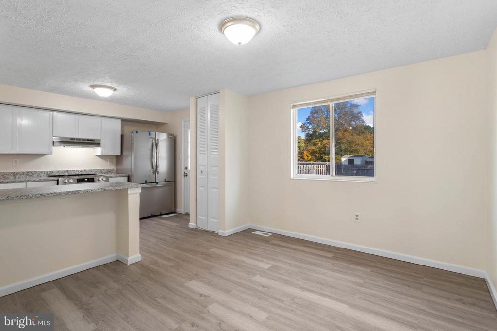 3562 Laurel View Ct