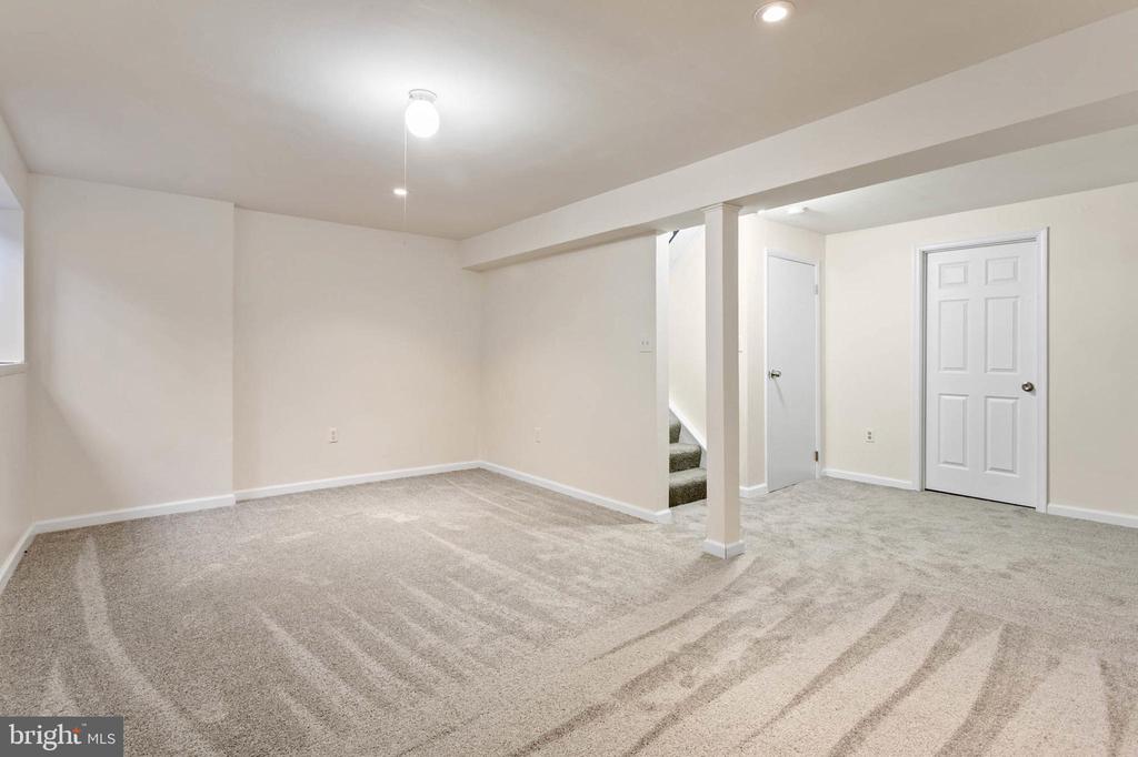 3562 Laurel View Ct