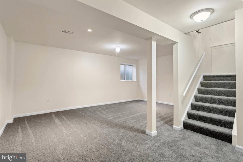 3562 Laurel View Ct