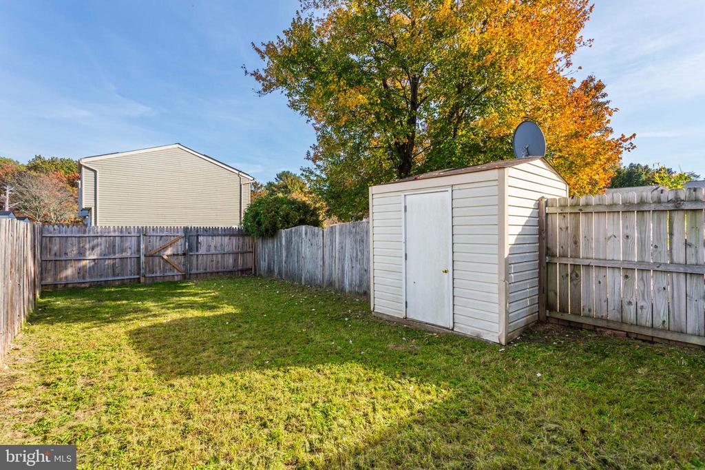 3562 Laurel View Ct