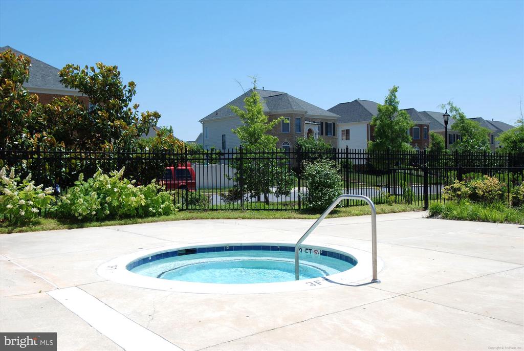 709 PILOT HOUSE DRIVE