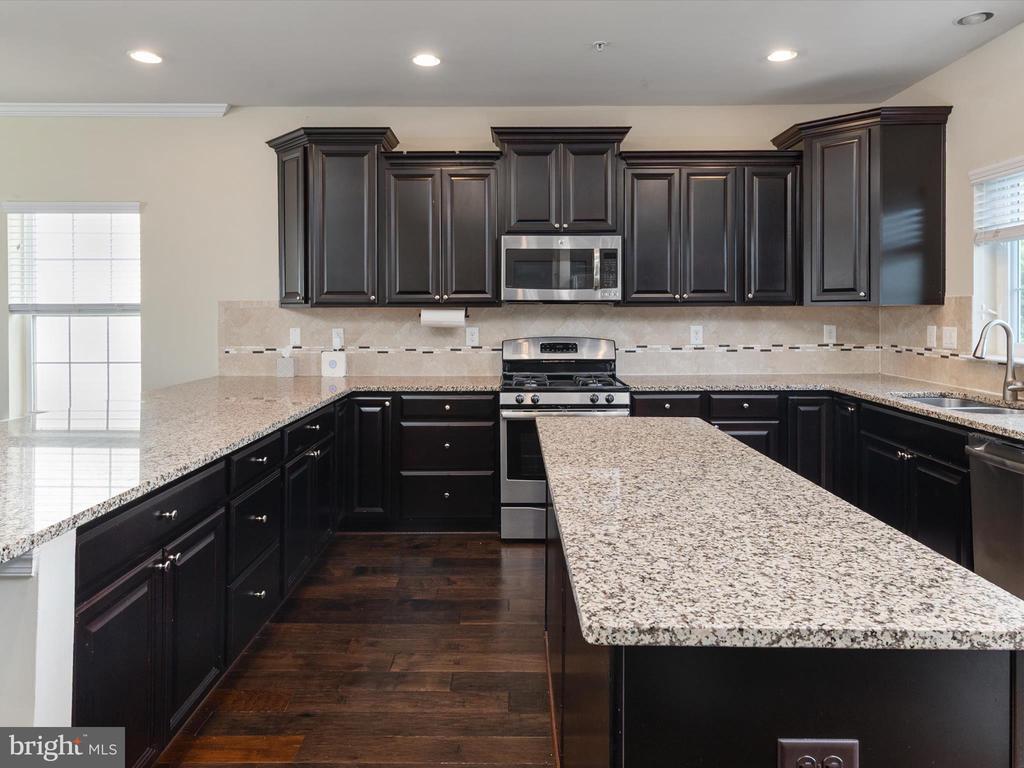 7508 CANTON WAY