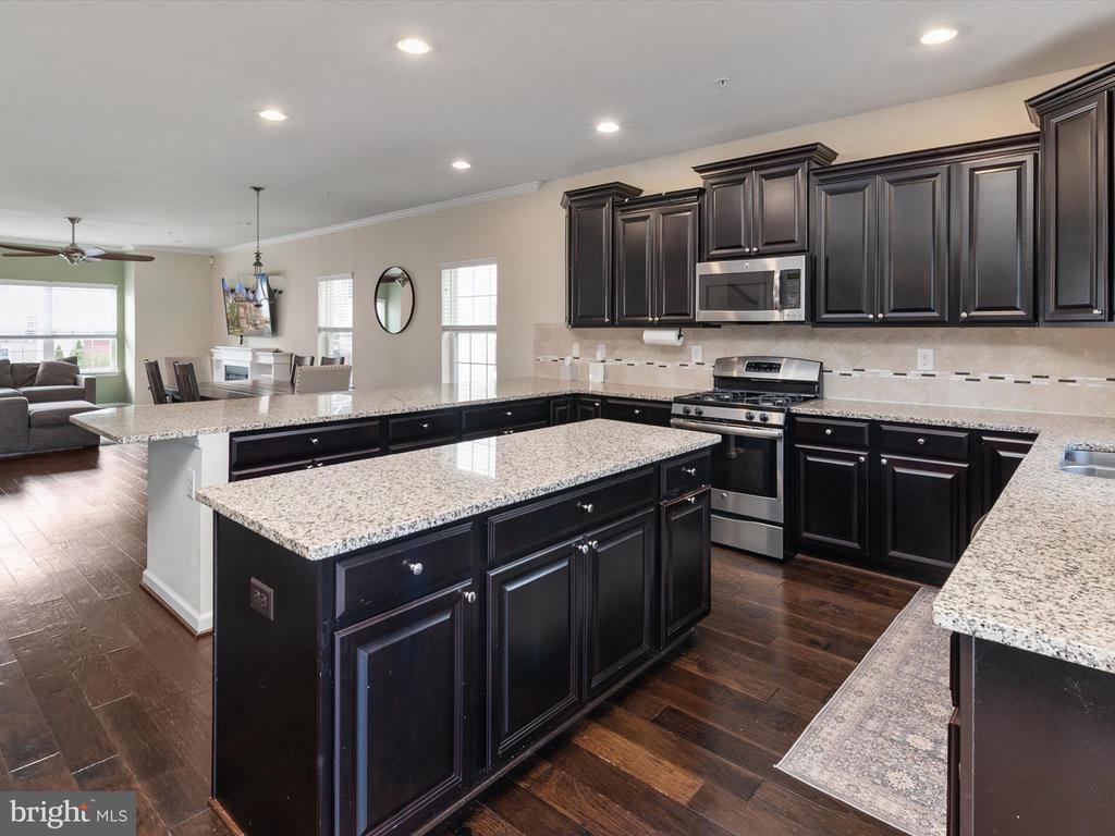 7508 CANTON WAY