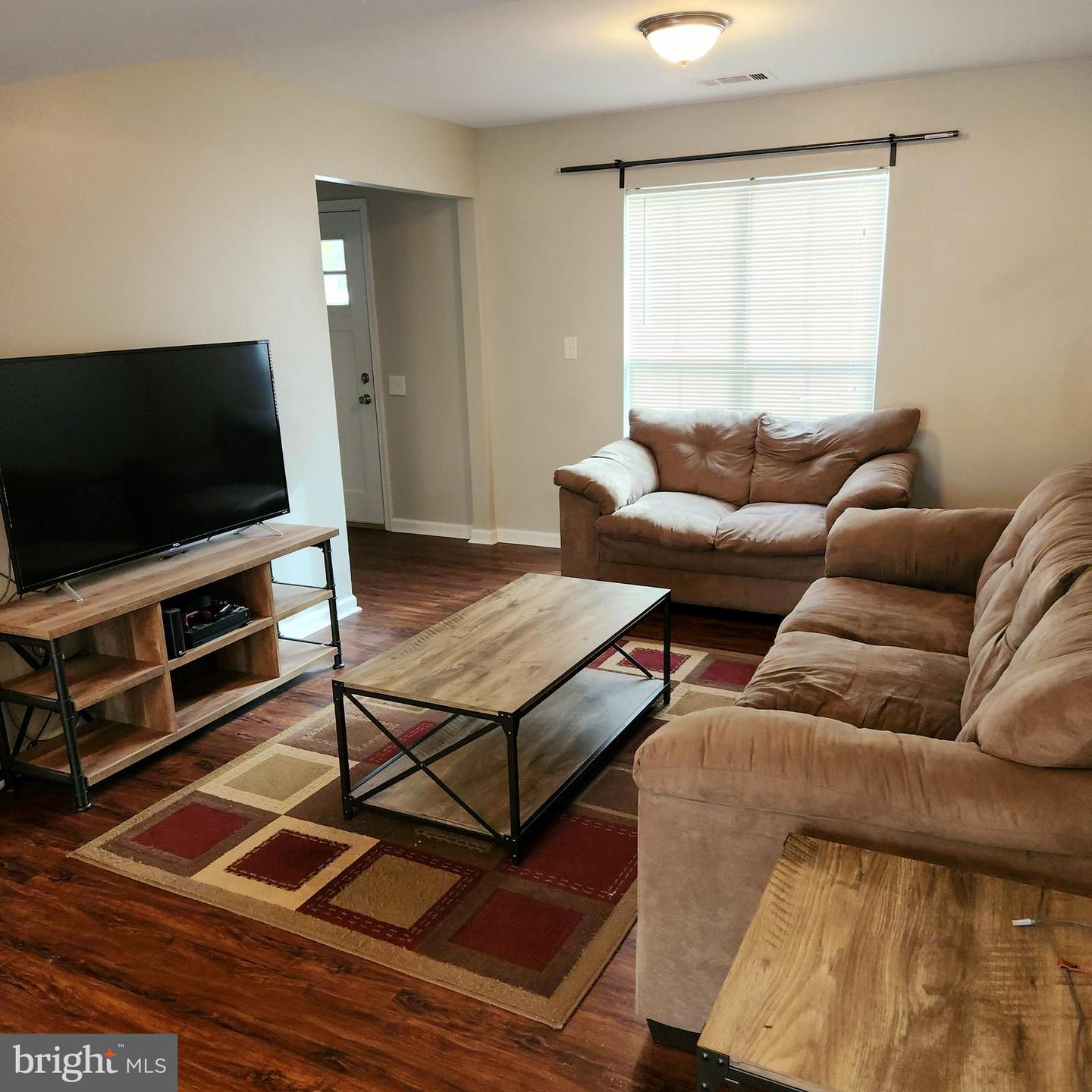 2525 Robinson Pl