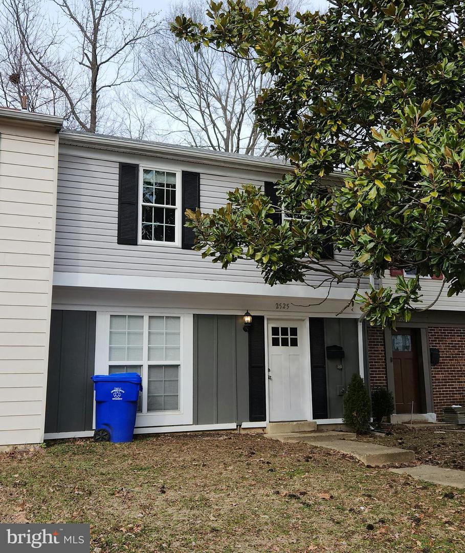 2525 Robinson Pl