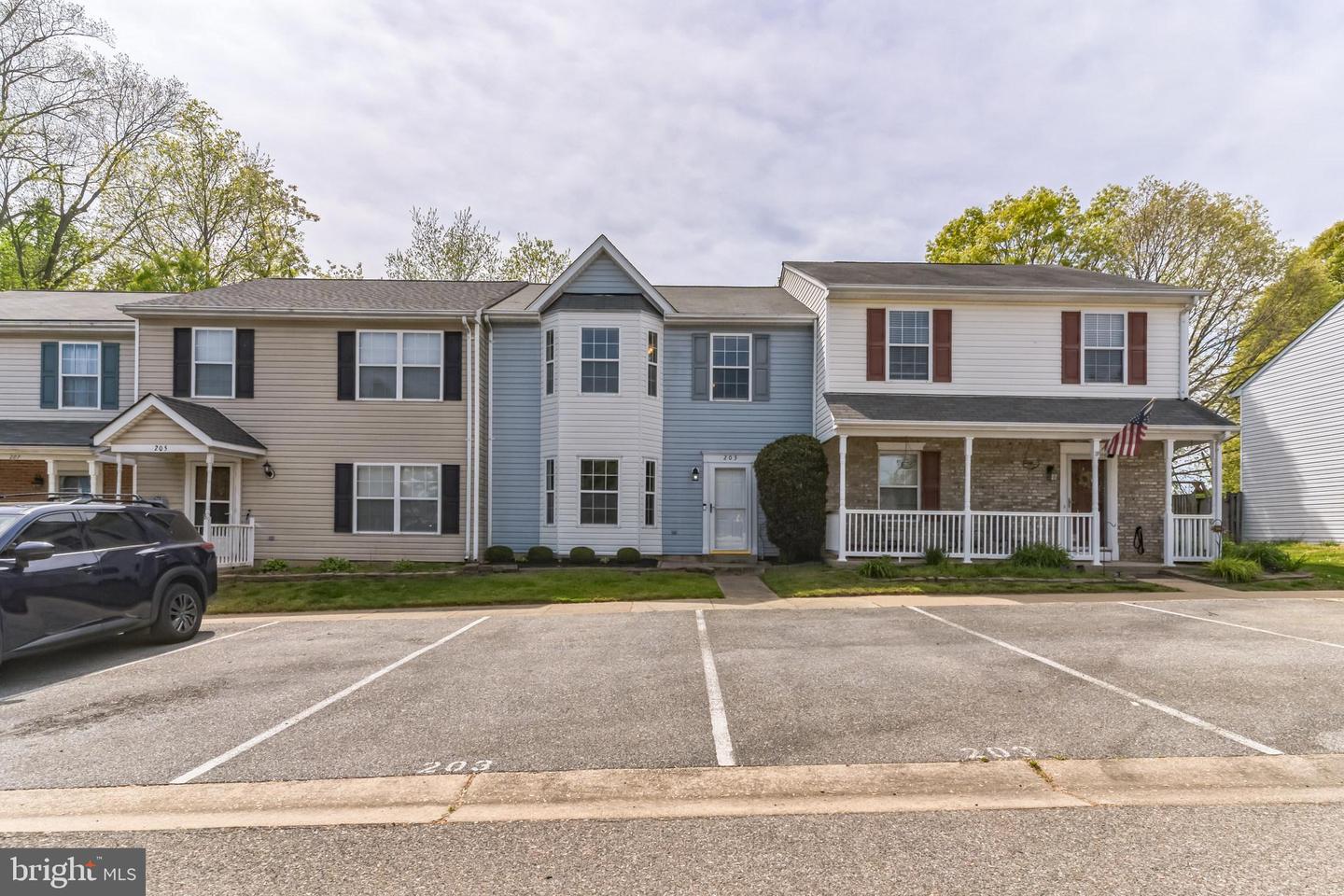 203 Hibiscus Ct