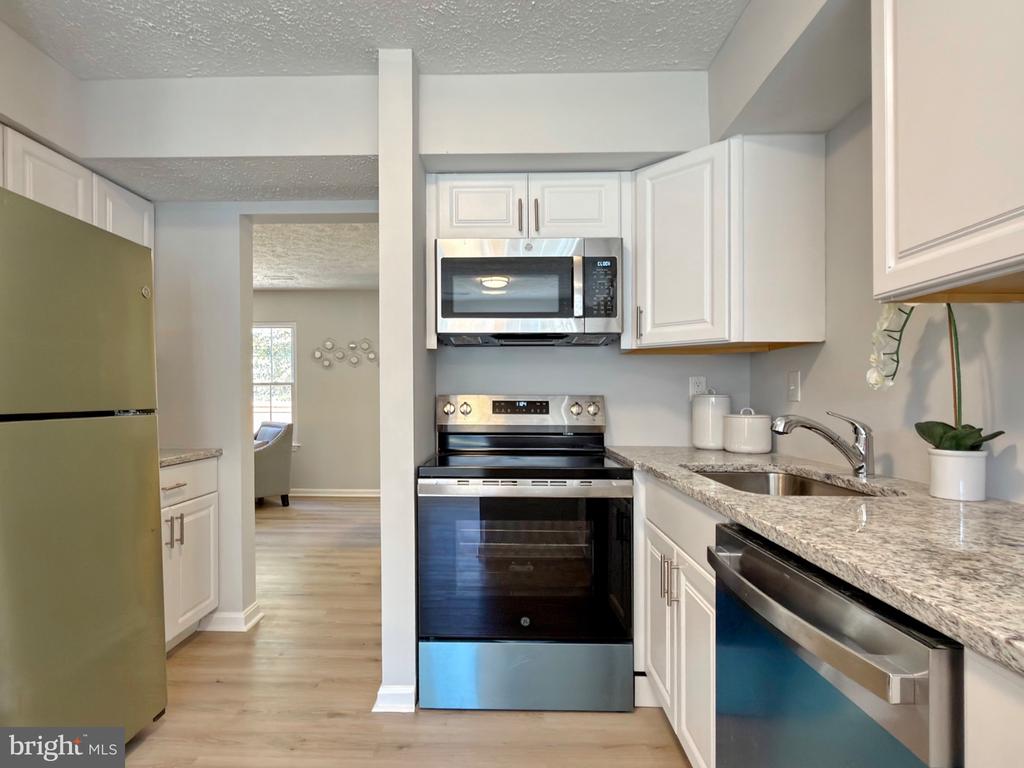 6903 CARIBOU COURT