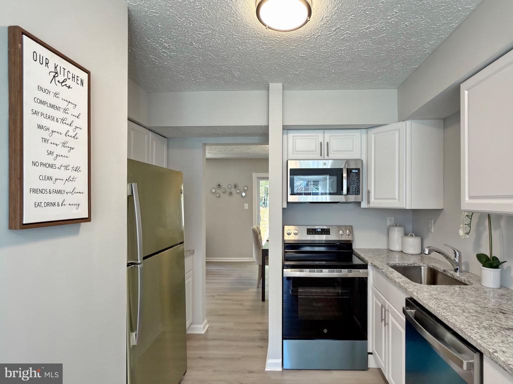 6903 CARIBOU COURT