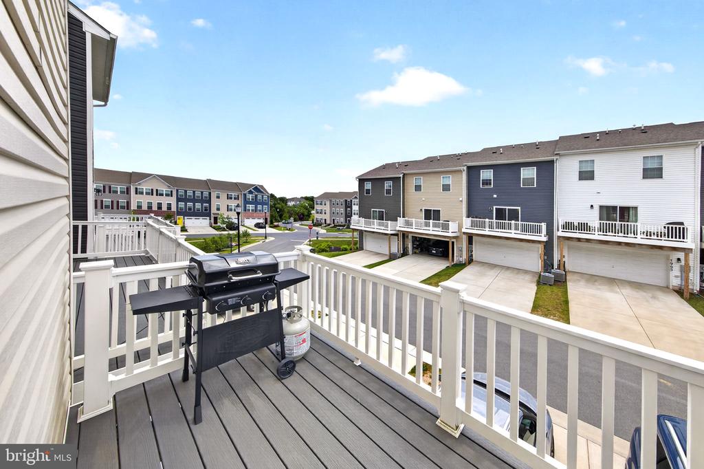 1204 DAPHNE WAY