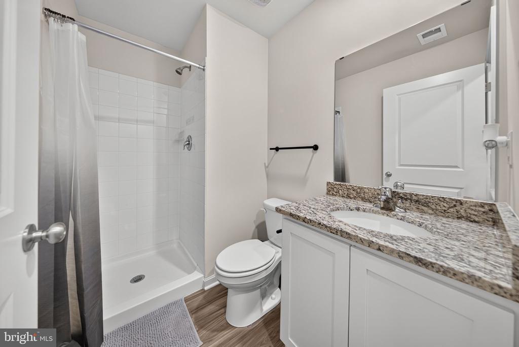 1204 DAPHNE WAY