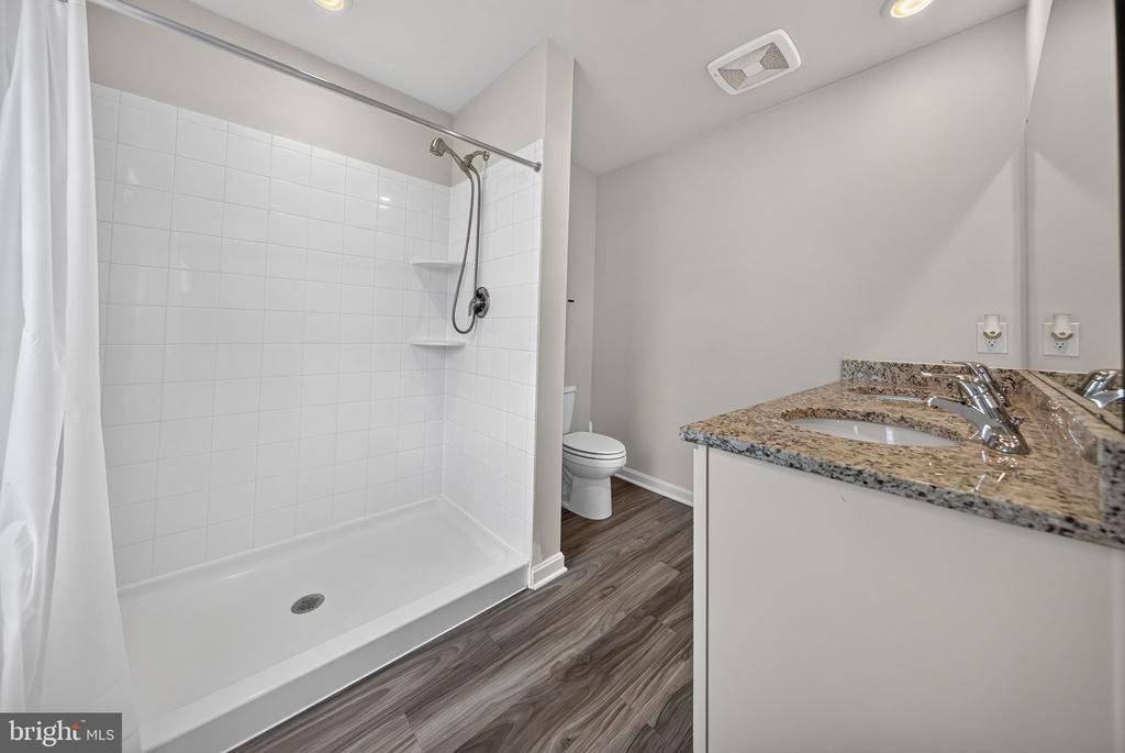1204 DAPHNE WAY