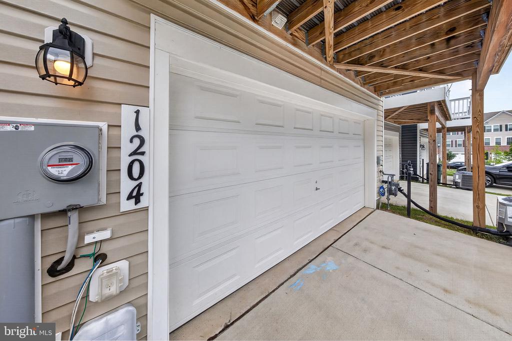1204 DAPHNE WAY