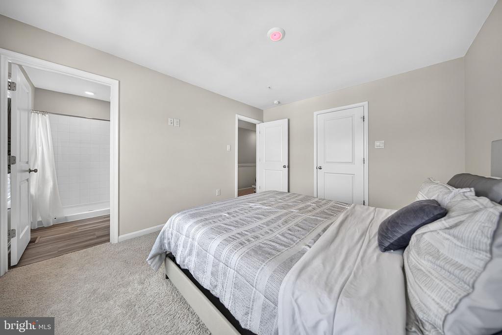 1204 DAPHNE WAY