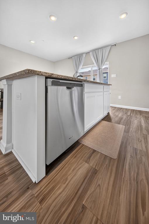 1204 DAPHNE WAY