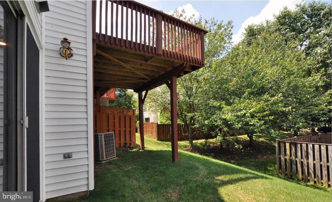 28 Carriage Walk Ct