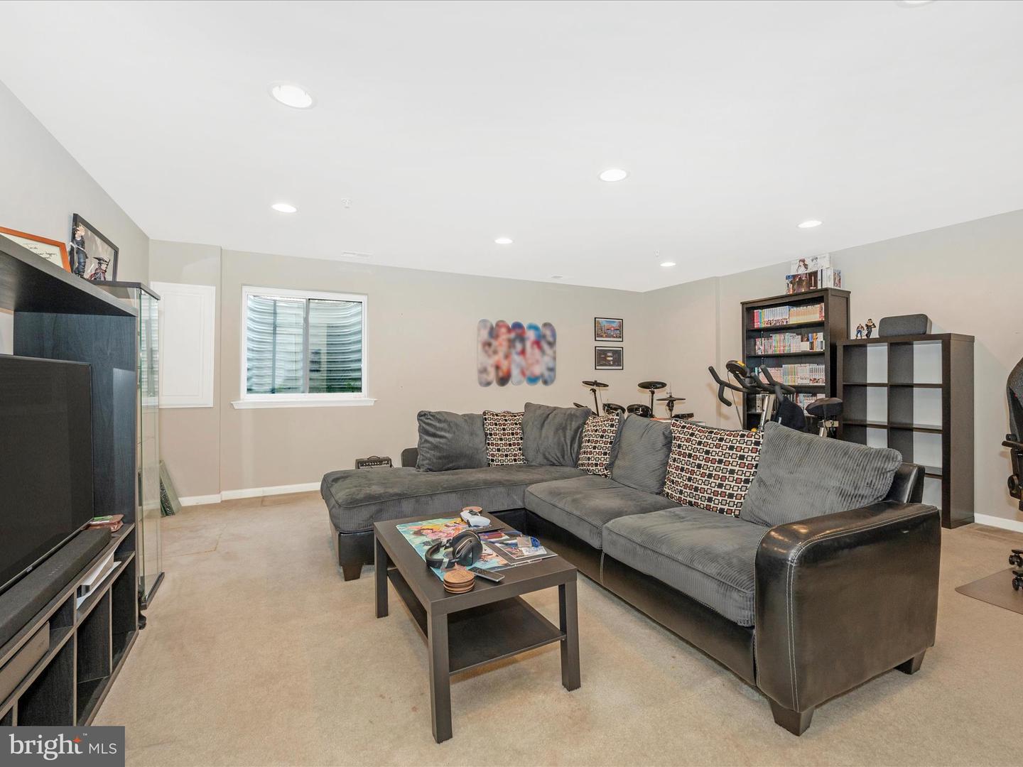 11893 Country Squire Way