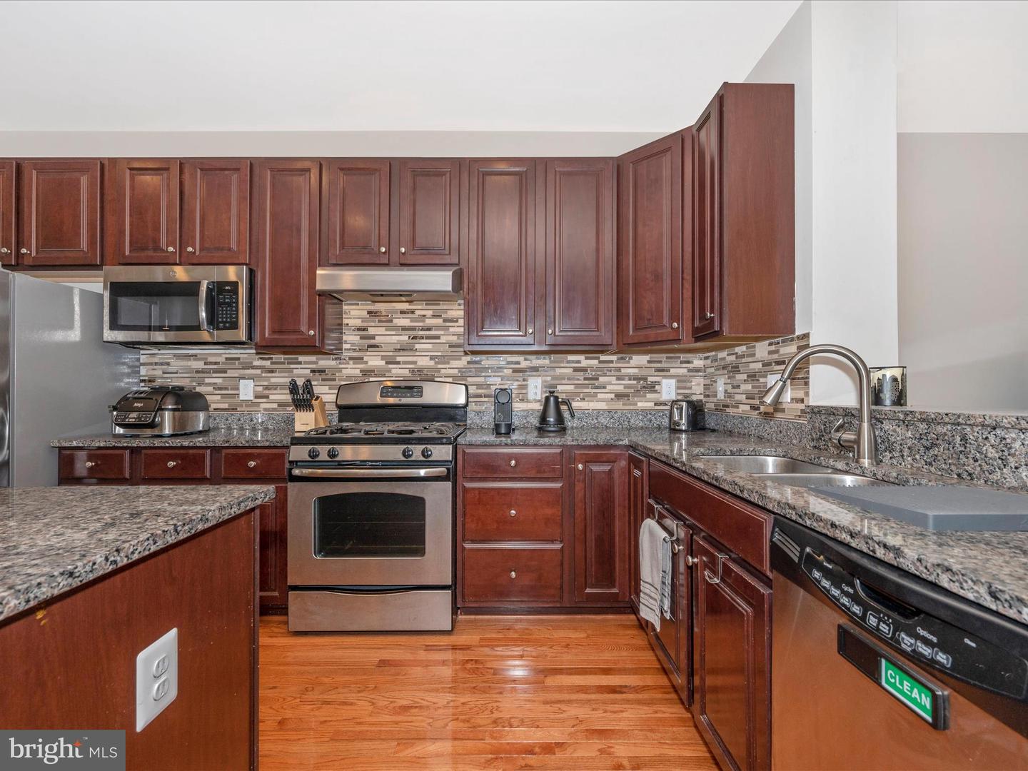 11893 Country Squire Way