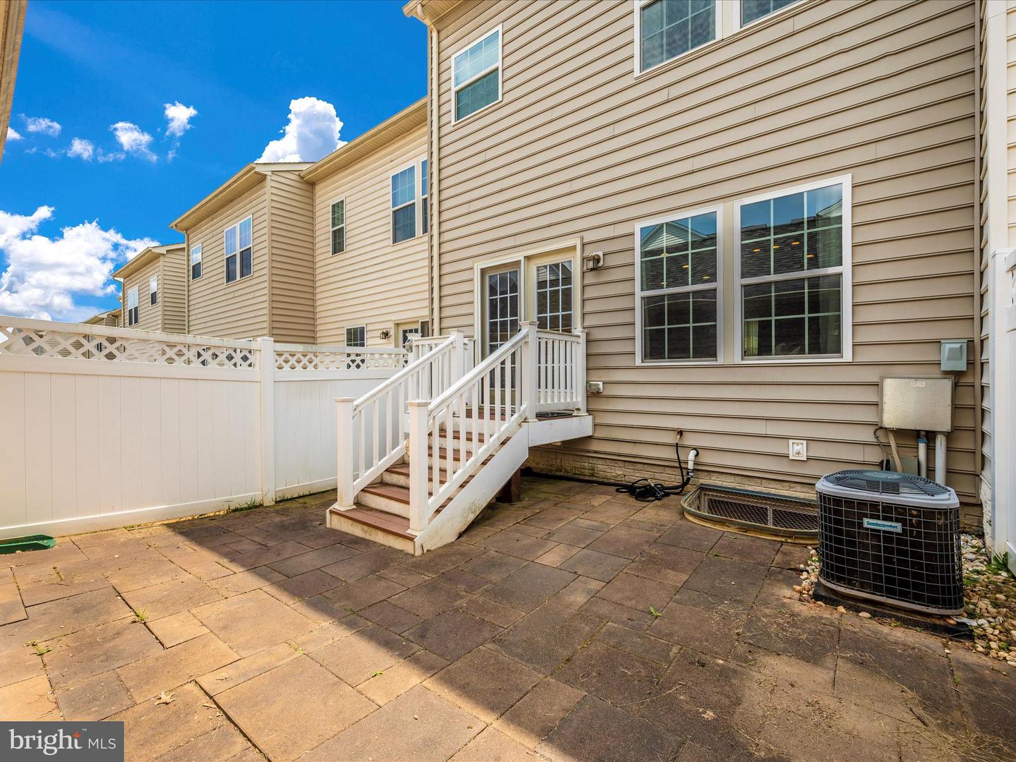 11893 Country Squire Way