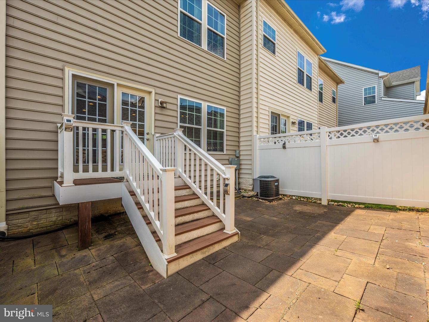 11893 Country Squire Way