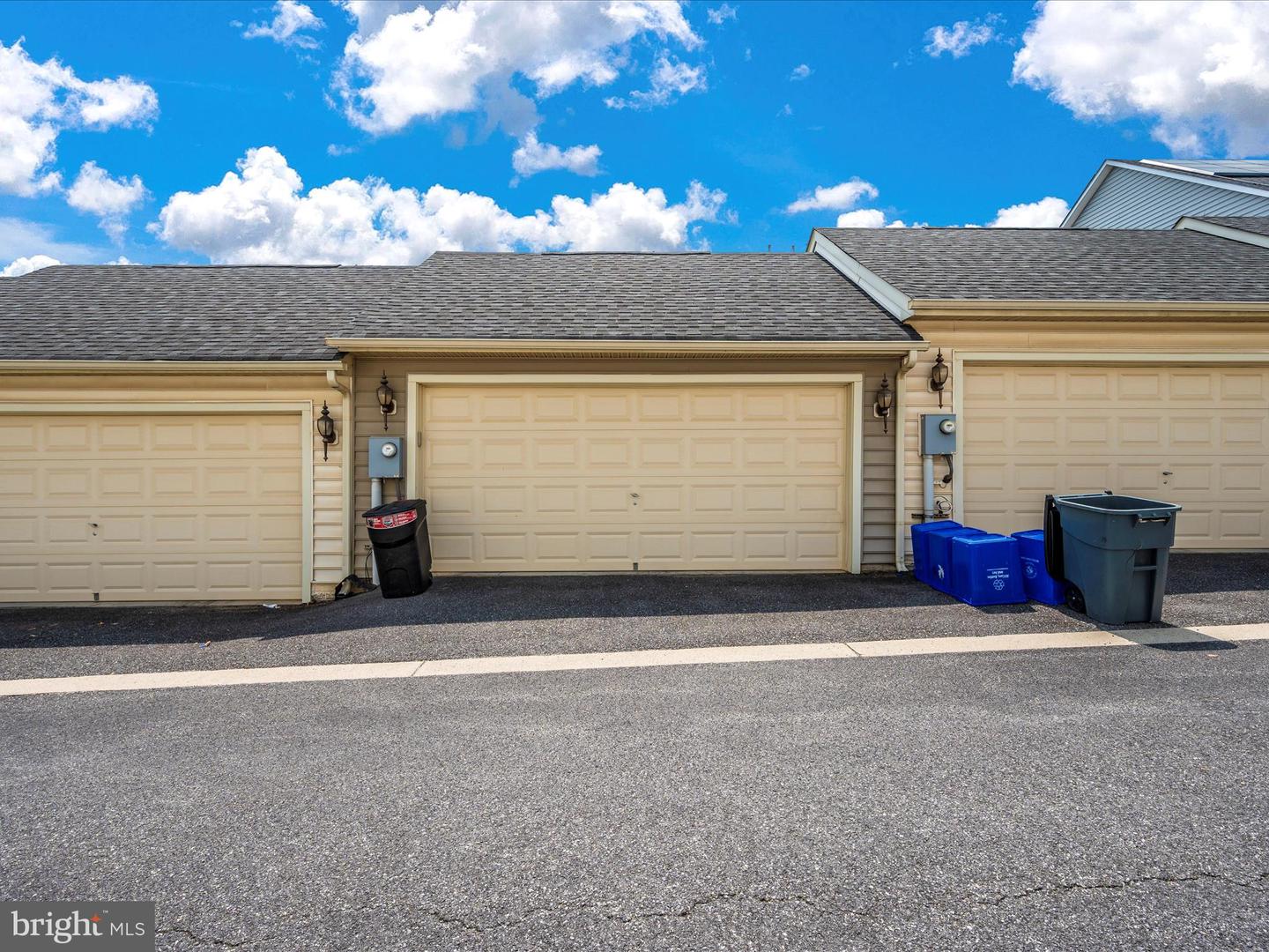 11893 Country Squire Way