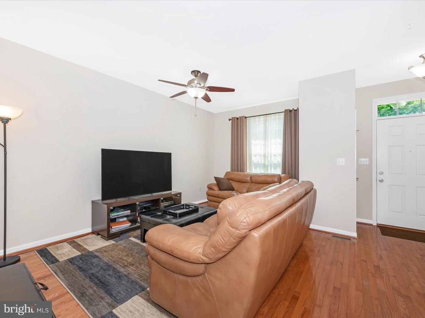 11893 Country Squire Way