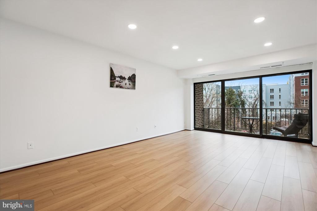 9900 Georgia Ave #27-213