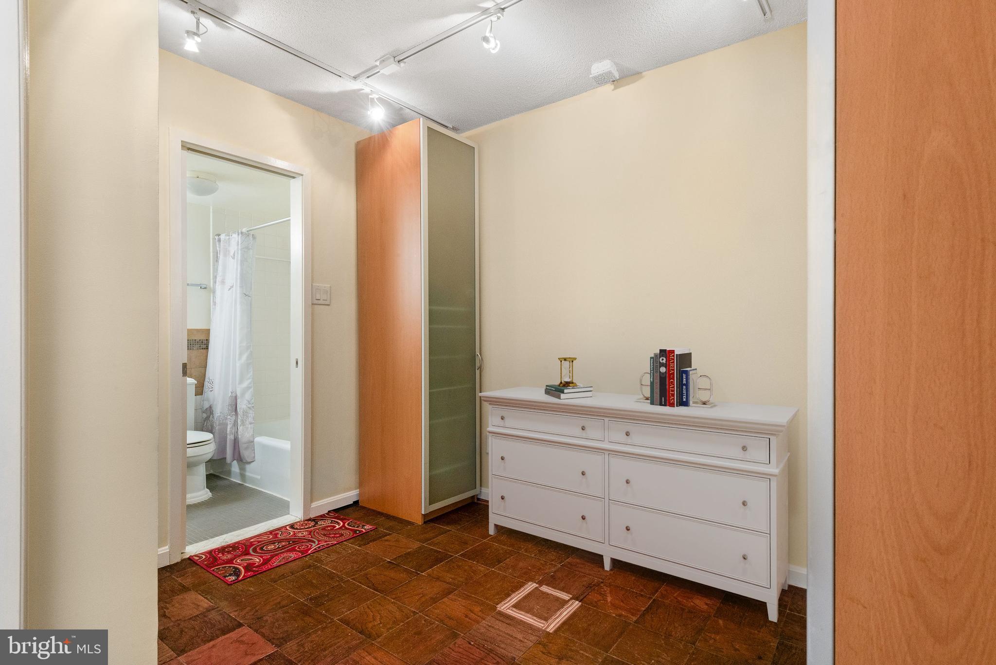 5500 Friendship Blvd #2012n