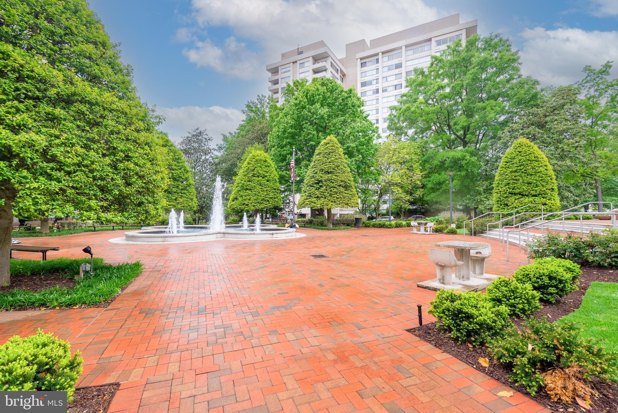 5500 Friendship Blvd #2012n