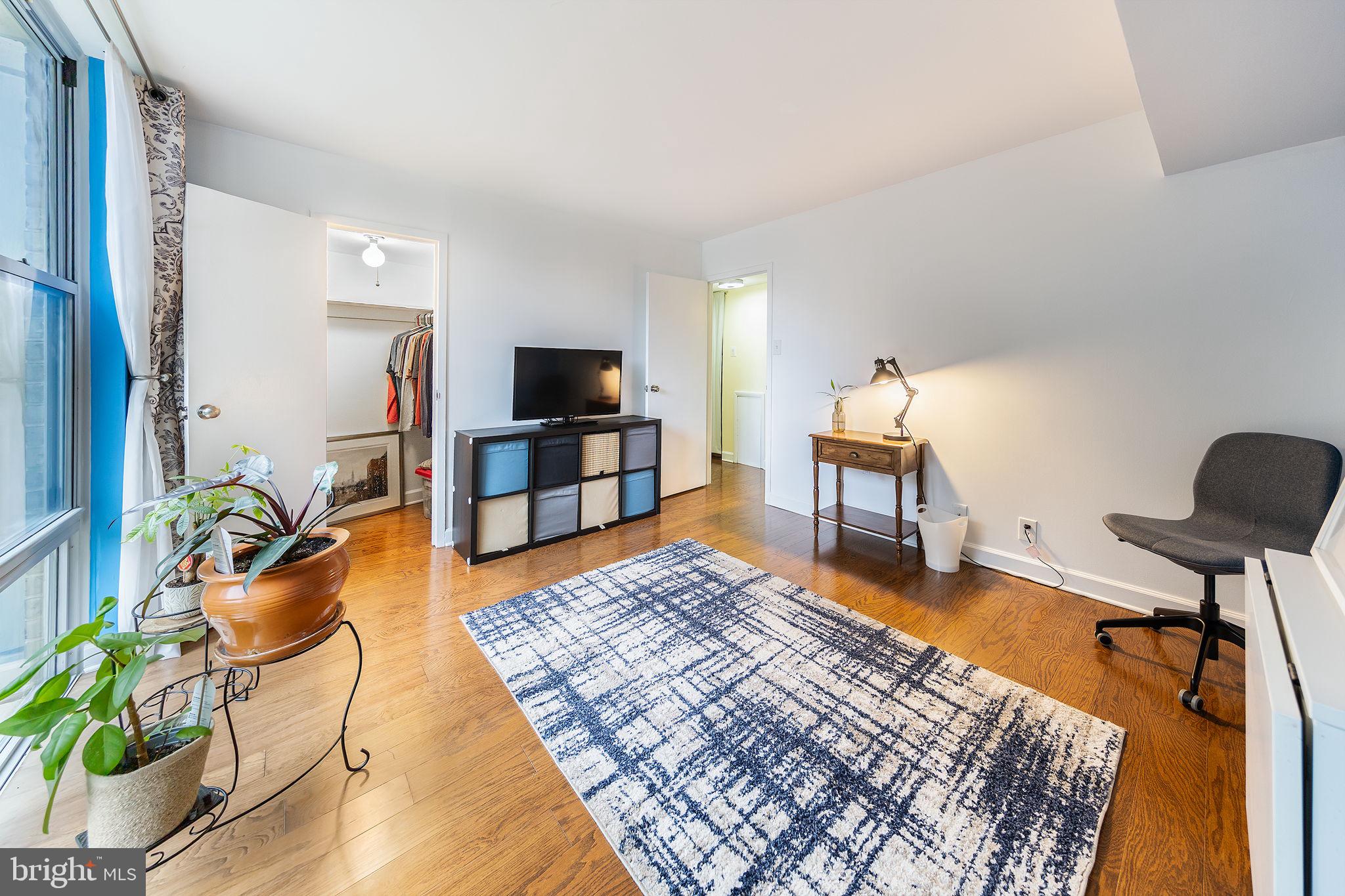 9039 Sligo Creek Pkwy #202