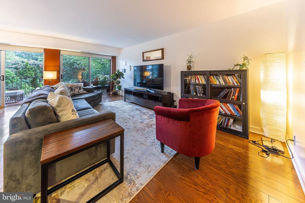 9039 Sligo Creek Pkwy #202
