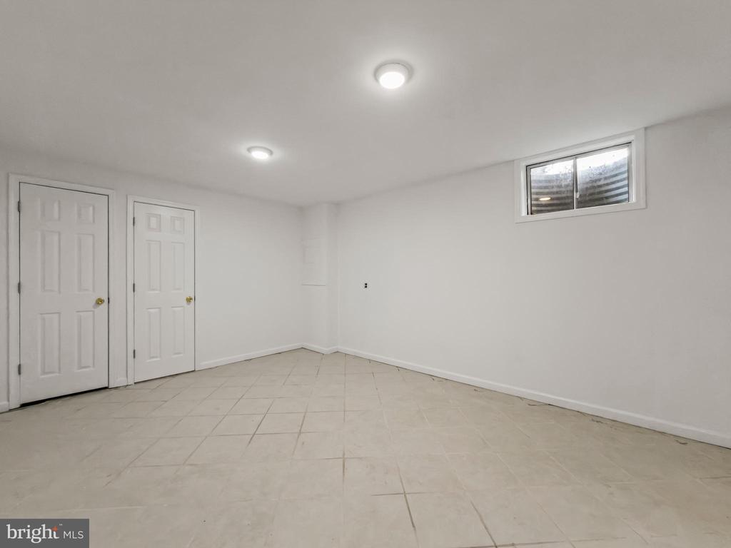 9900 TAMBAY COURT
