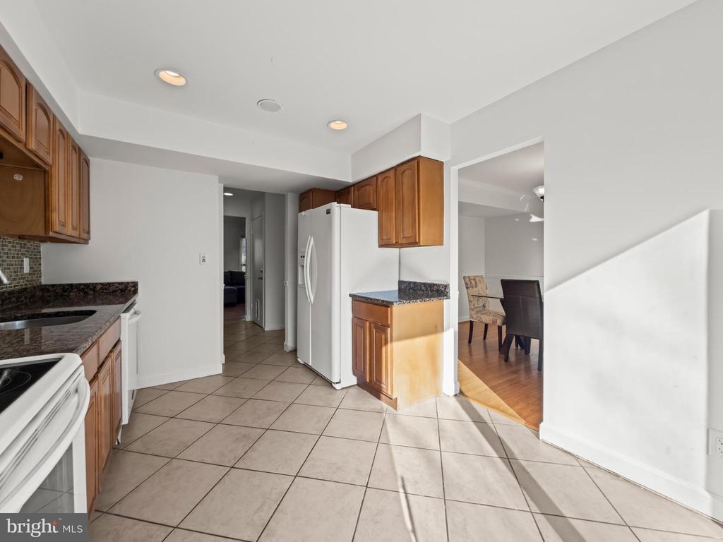 9900 TAMBAY COURT