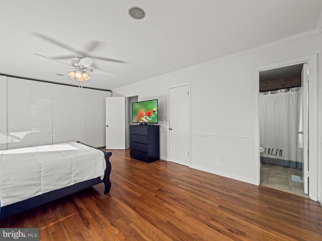9900 TAMBAY COURT