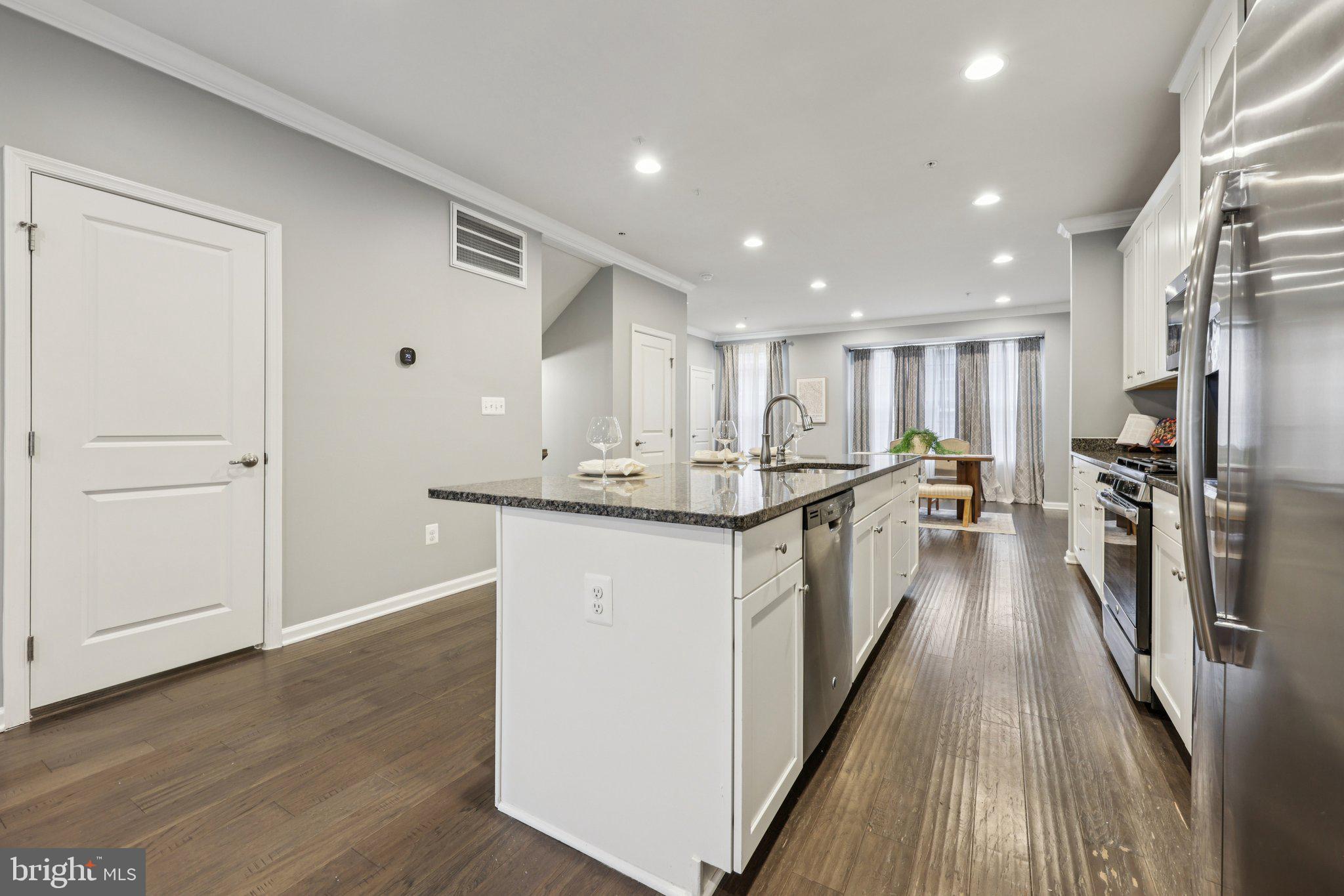 1605 REGENT MANOR COURT