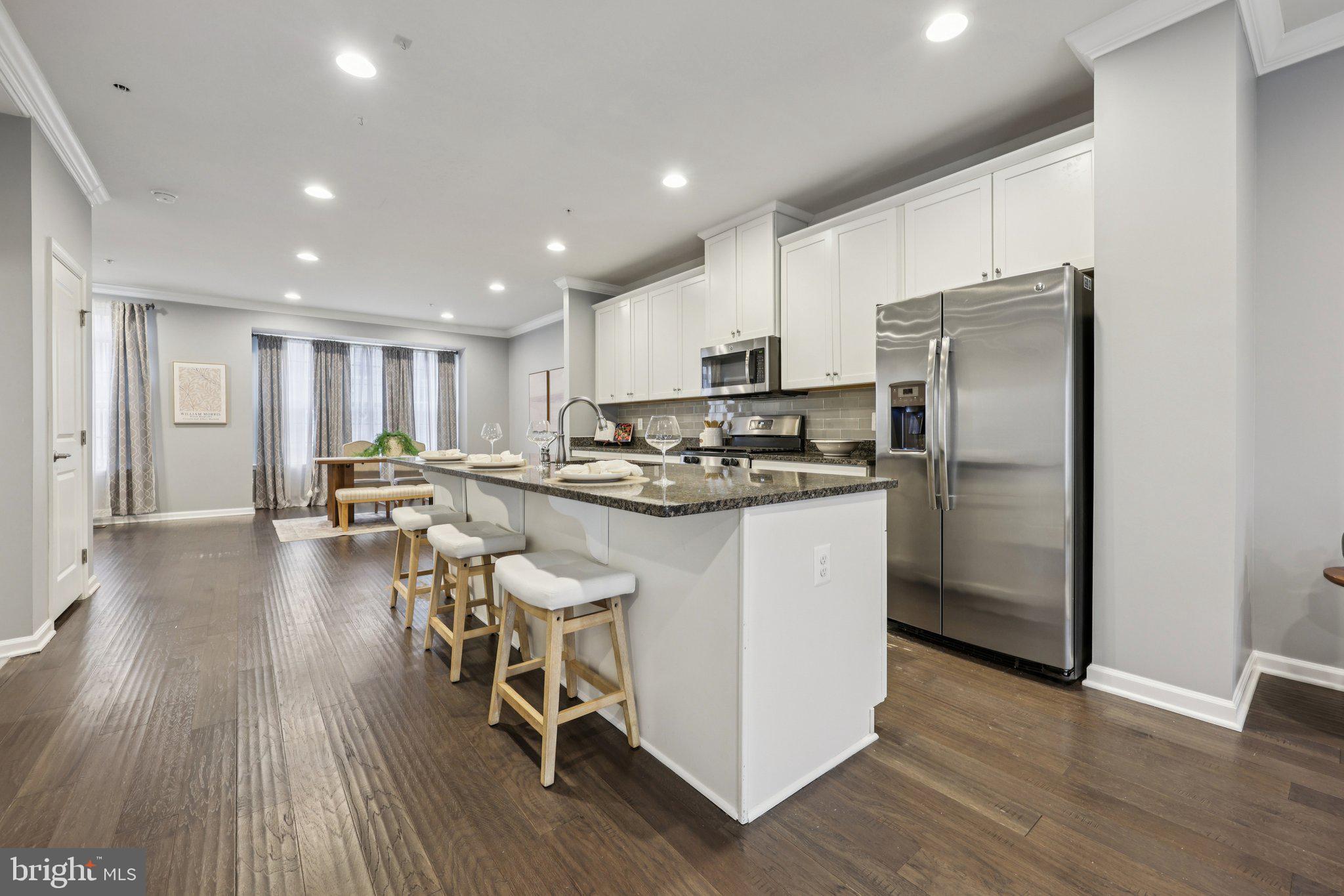 1605 REGENT MANOR COURT