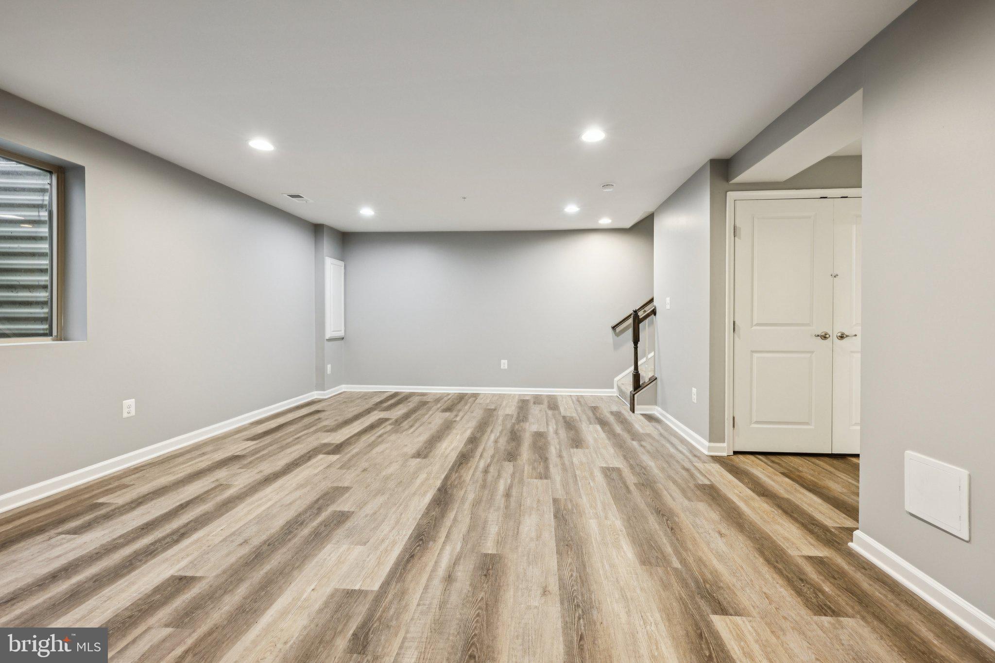 1605 REGENT MANOR COURT