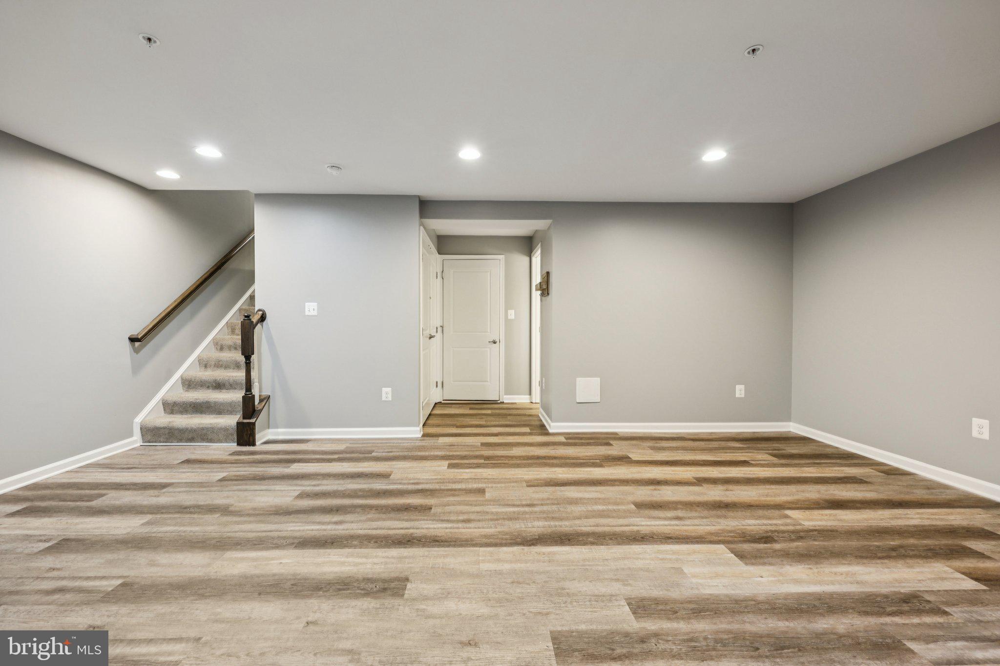 1605 REGENT MANOR COURT