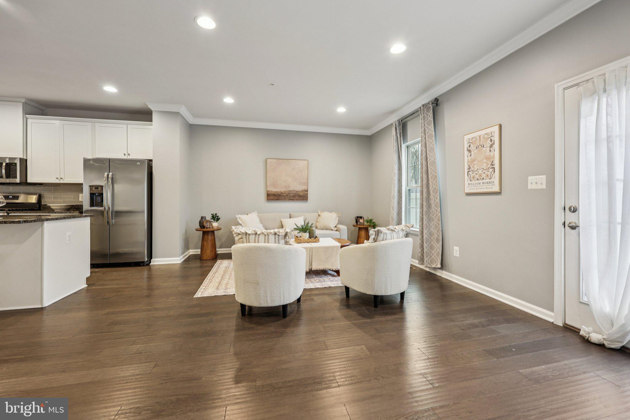 1605 REGENT MANOR COURT