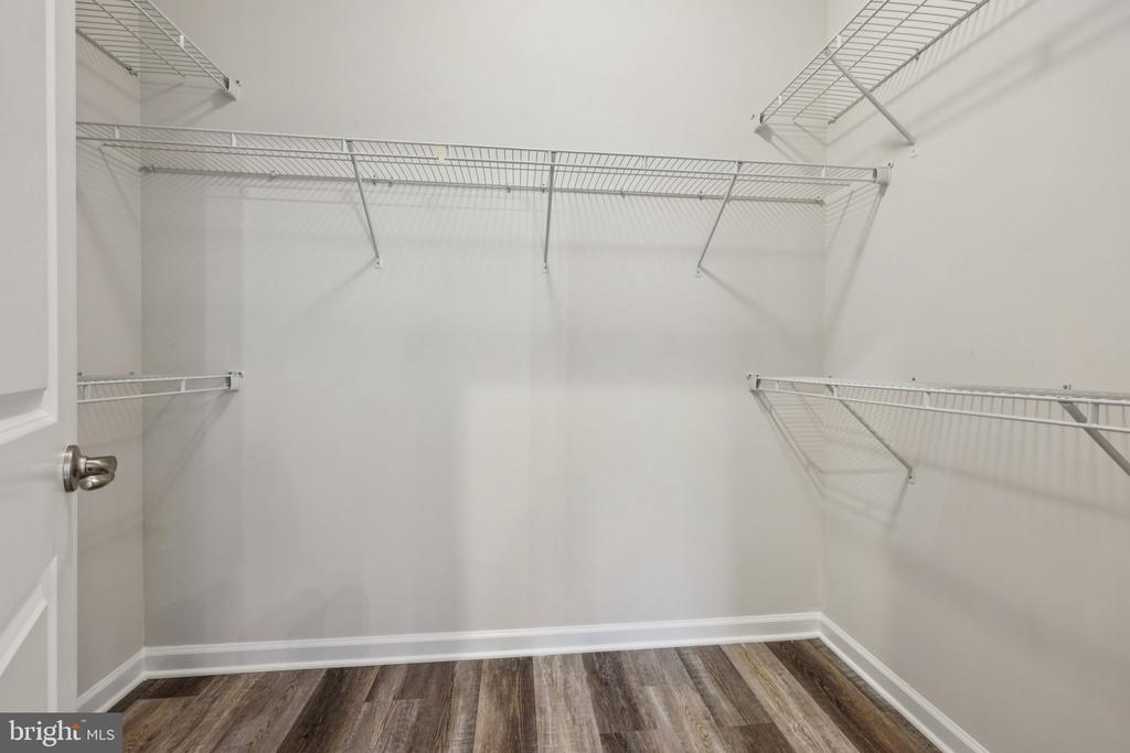1605 REGENT MANOR COURT
