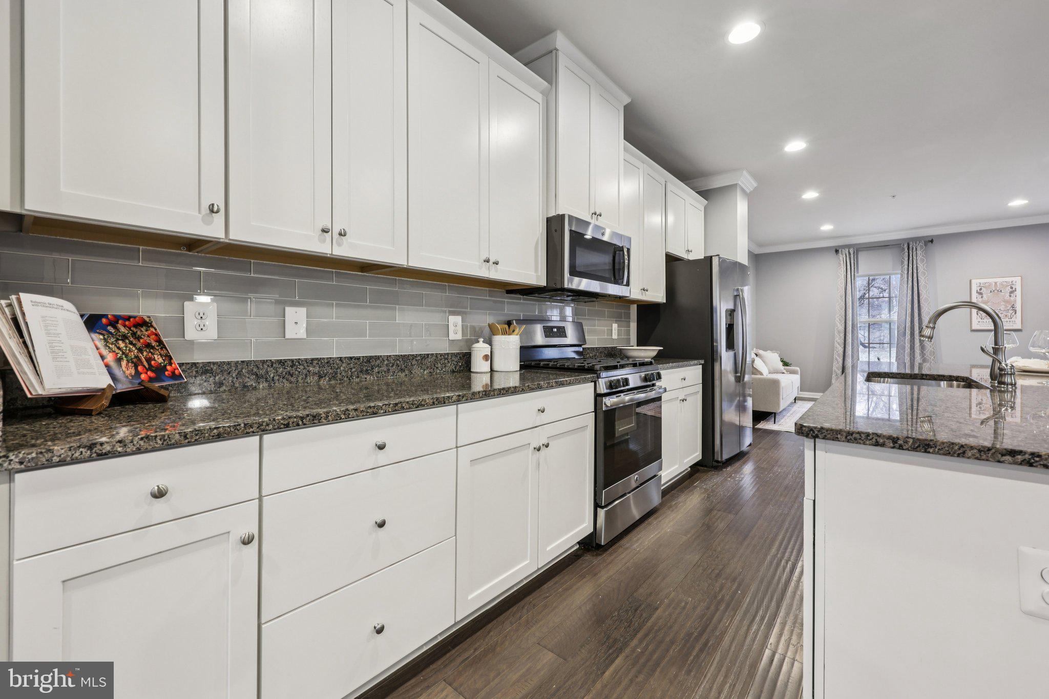 1605 REGENT MANOR COURT