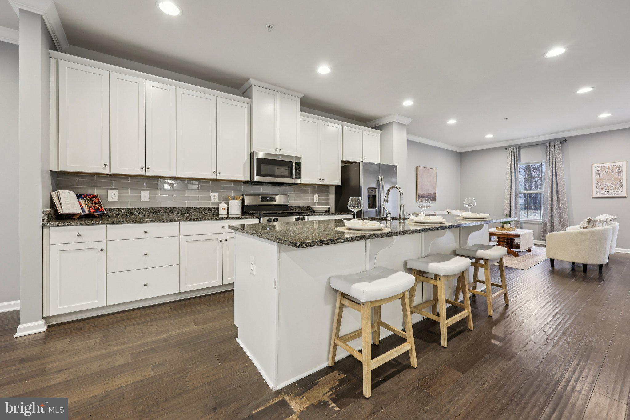 1605 REGENT MANOR COURT