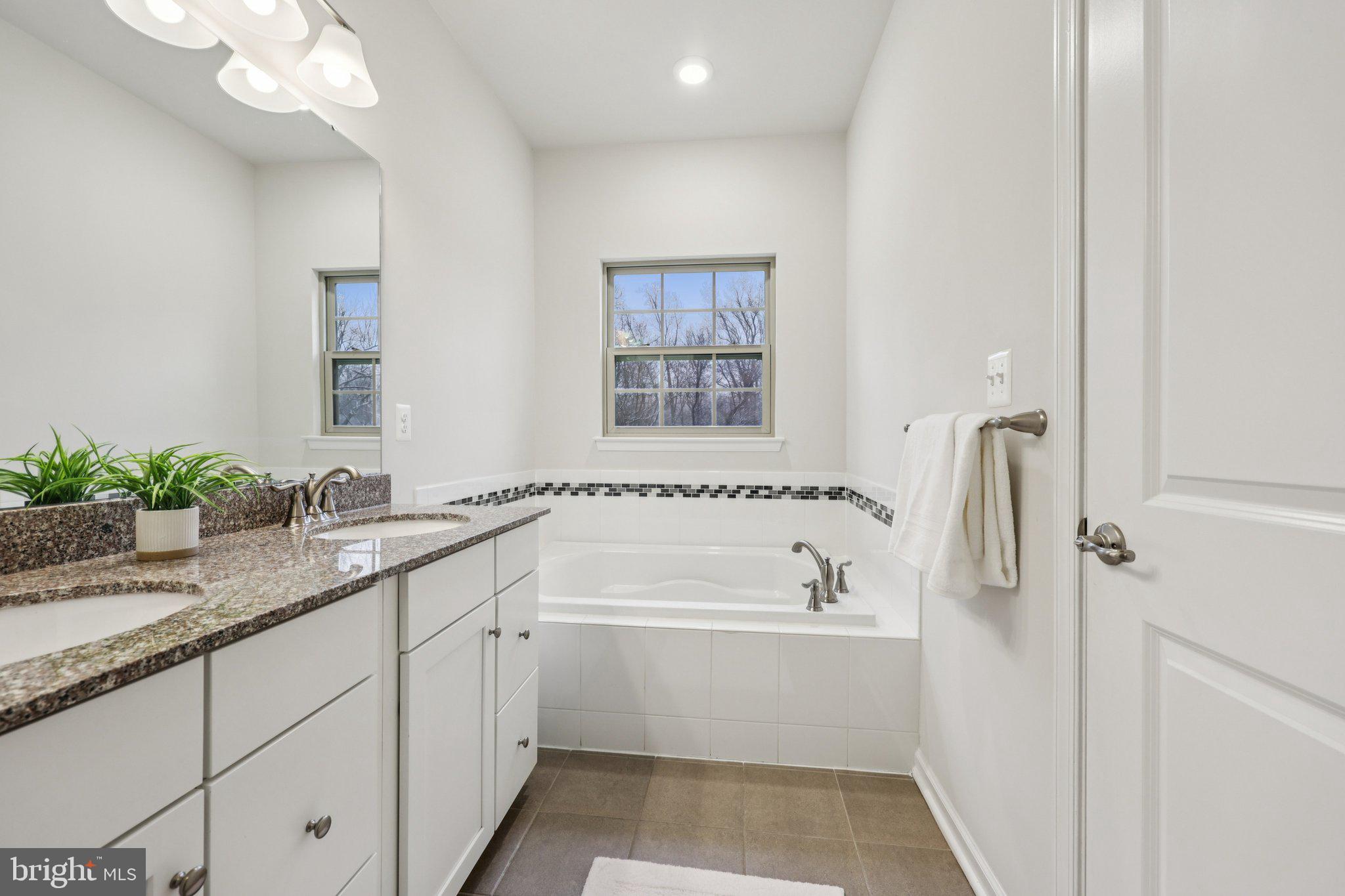 1605 REGENT MANOR COURT