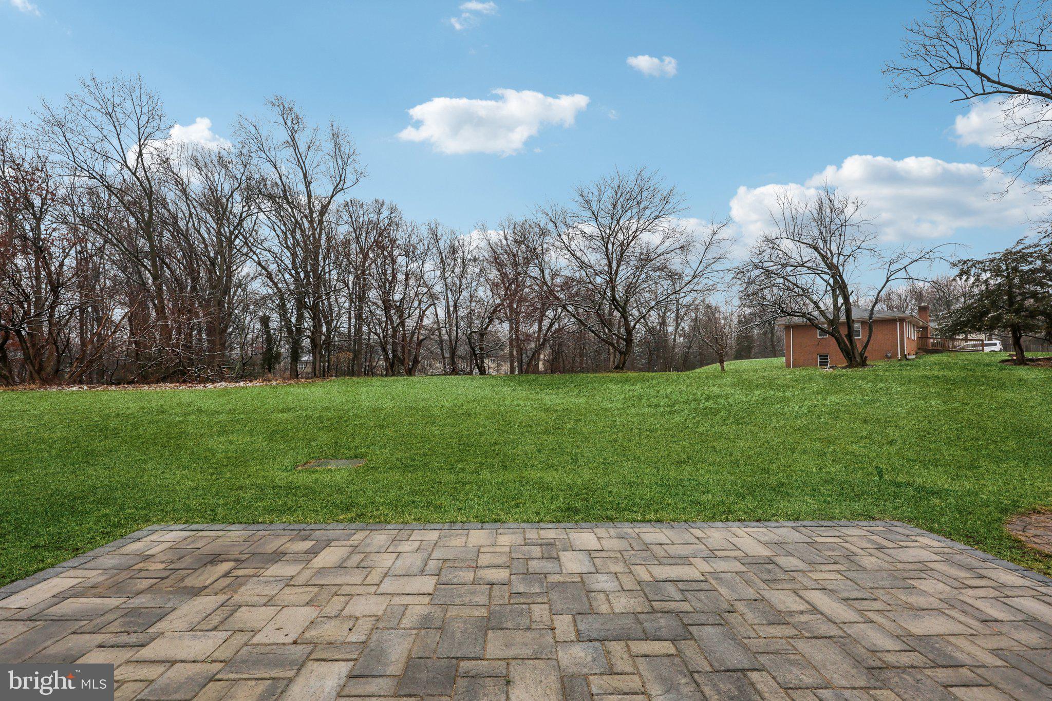 1605 REGENT MANOR COURT