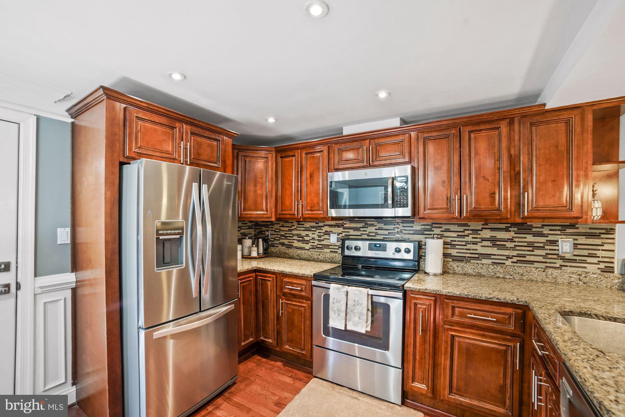 9508 DUNBROOK COURT