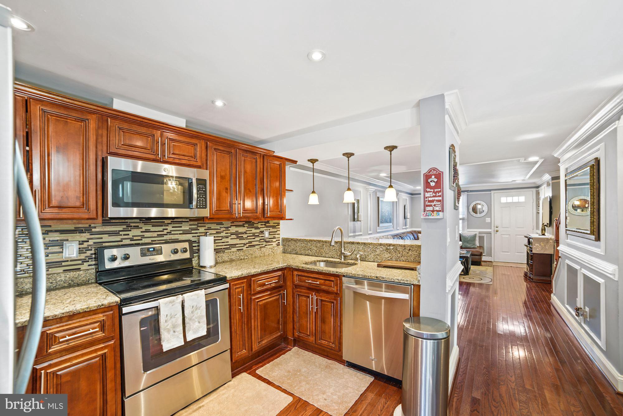 9508 DUNBROOK COURT