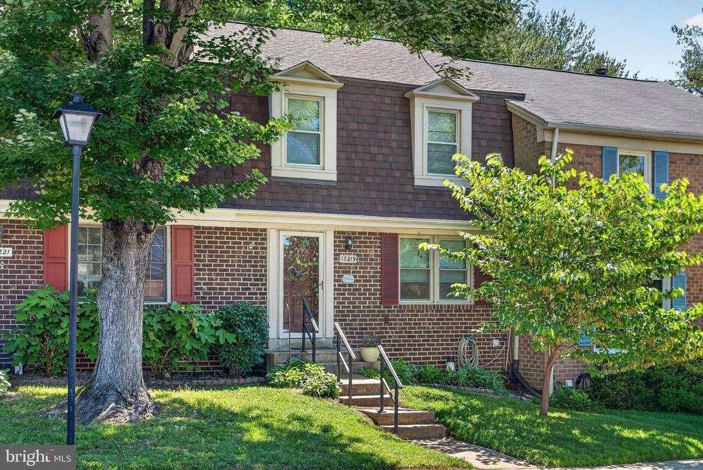 13219 BLACK WALNUT COURT